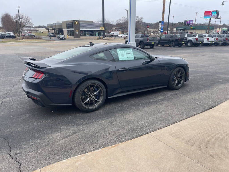2025 Ford Mustang Dark Horse