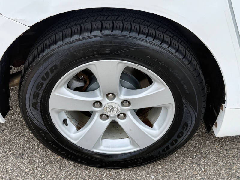 2011 Toyota Sienna Base 7-Passenger