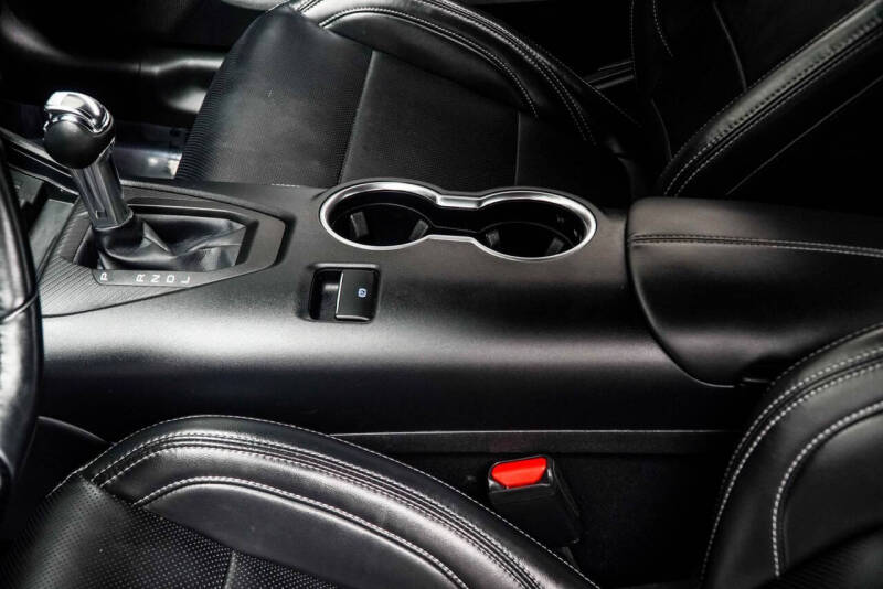 2024 Ford Mustang EcoBoost Premium