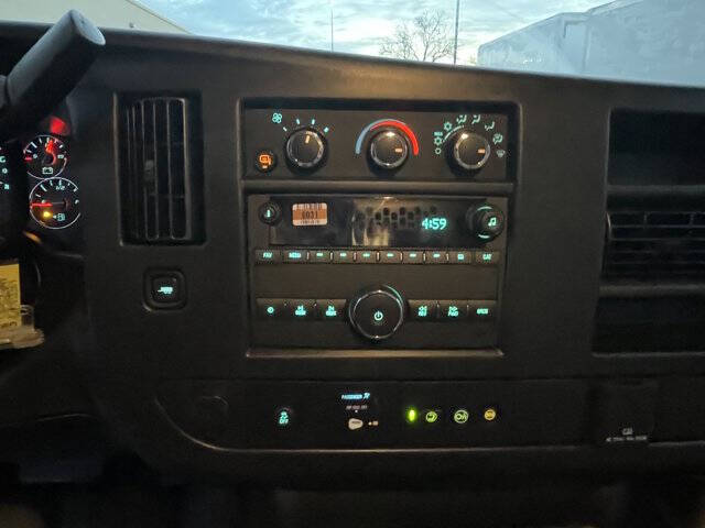 2025 Chevrolet Express 2500