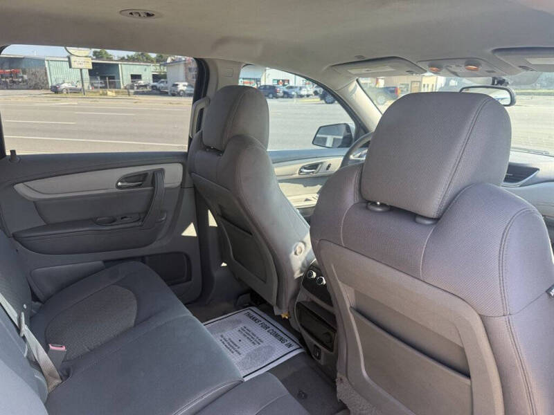 2017 Chevrolet Traverse LS