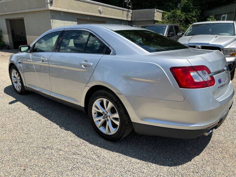 2010 Ford Taurus SEL