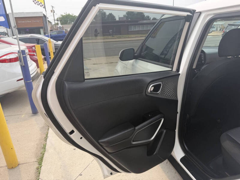 2022 Kia Soul LX