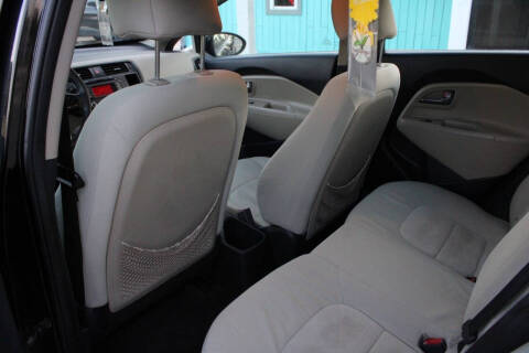 2013 Kia Rio 5-Door LX