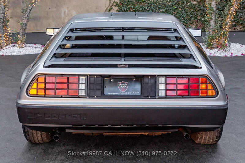 1981 DeLorean DMC-12