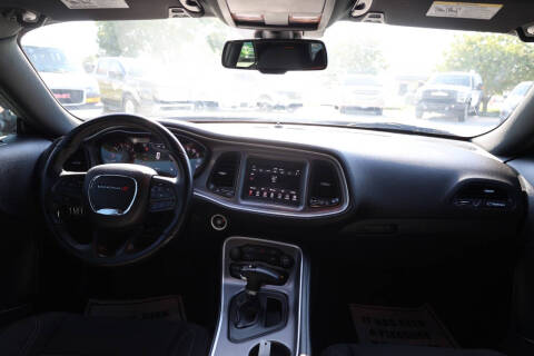 2022 Dodge Challenger SXT