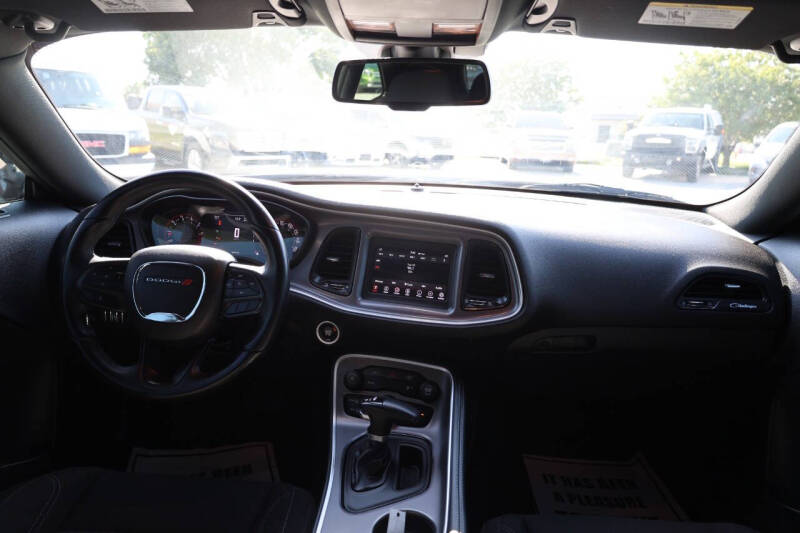 2022 Dodge Challenger SXT