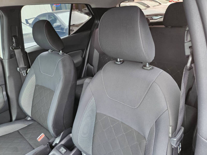 2019 Nissan Kicks SV