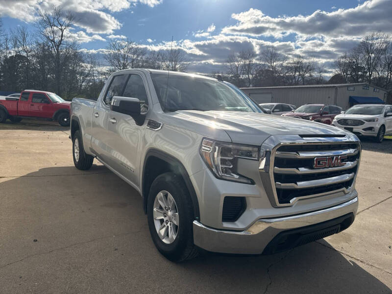 2020 GMC Sierra SLE's photo