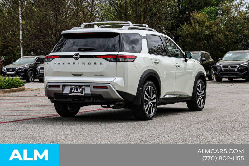 2024 Nissan Pathfinder Platinum