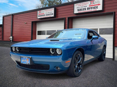2020 Dodge Challenger SXT Photo