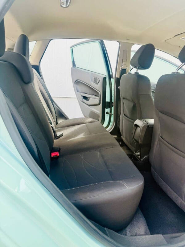 2017 Ford Fiesta SE