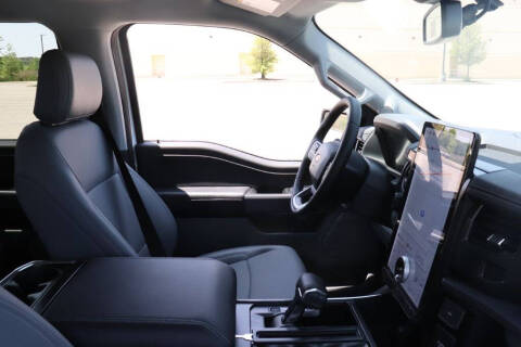 2025 Ford F-150 Lightning Flash