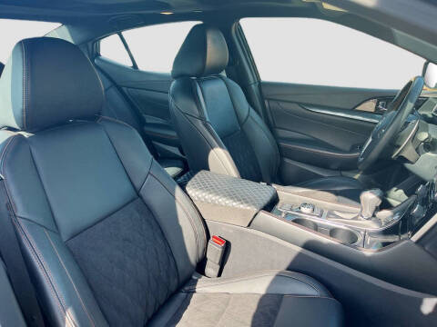 2023 Nissan Maxima 3.5 SR