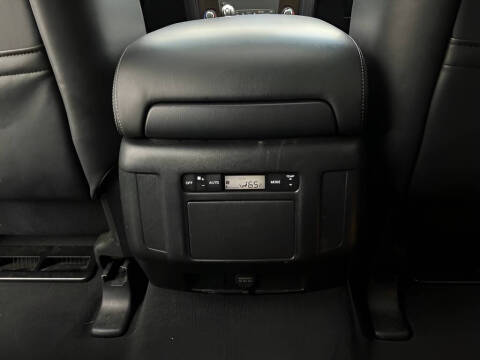 2017 Infiniti QX80