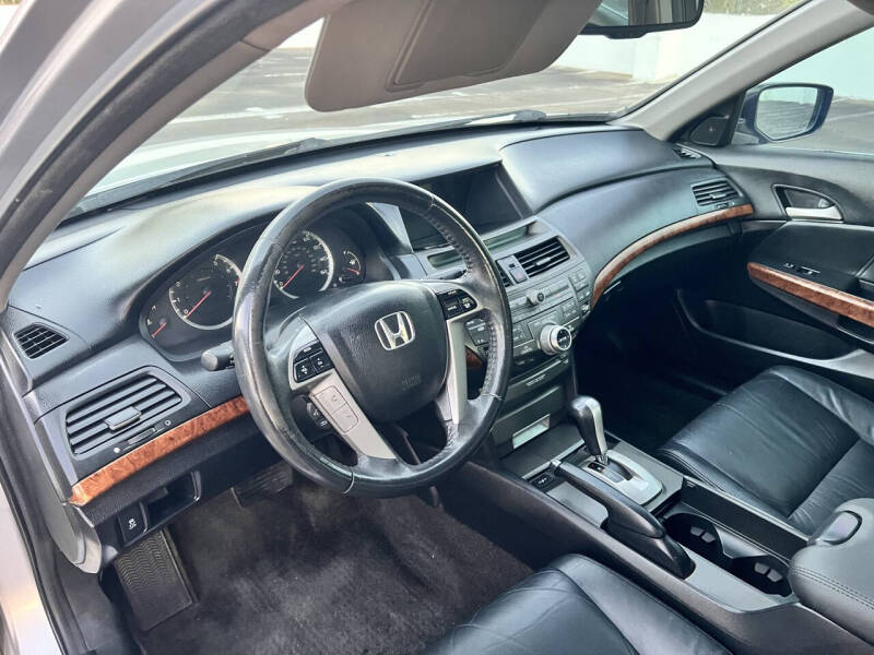 2012 Honda Accord EX-L V6 w/Navi