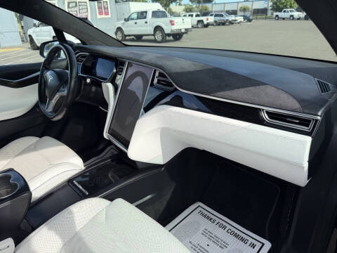 2016 Tesla Model X 90D