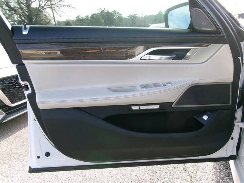 2018 BMW 7 Series 740i