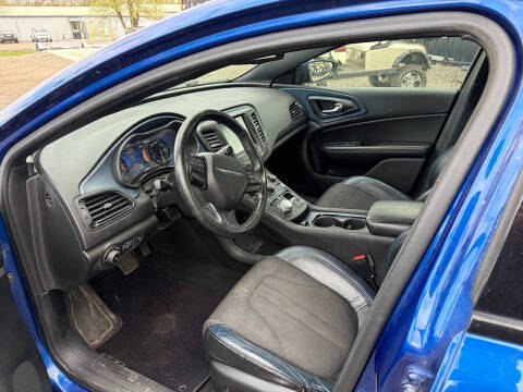 2015 Chrysler 200 S