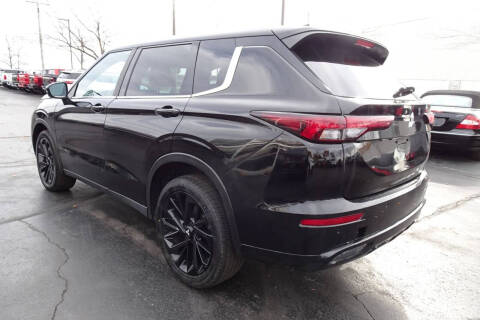 2023 Mitsubishi Outlander SE Special Edition