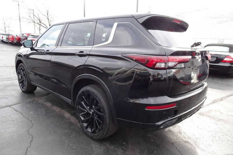 2023 Mitsubishi Outlander SE Special Edition