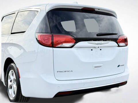 2018 Chrysler Pacifica Hybrid Touring Plus
