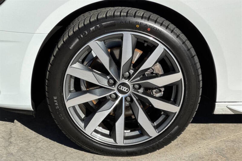 2021 Audi A4 quattro Premium 40 TFSI