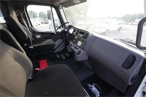 2016 Freightliner M2 106
