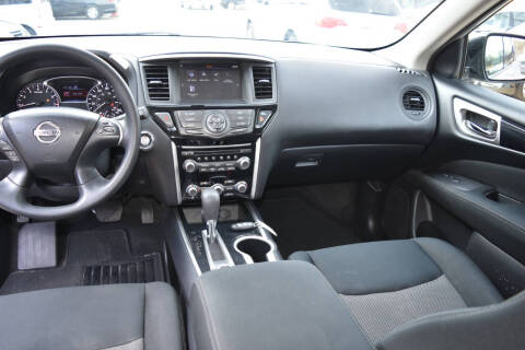 2017 Nissan Pathfinder S