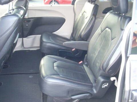 2018 Chrysler Pacifica Touring L Plus