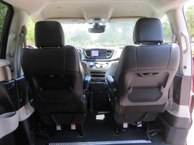 2021 Chrysler Pacifica Touring L