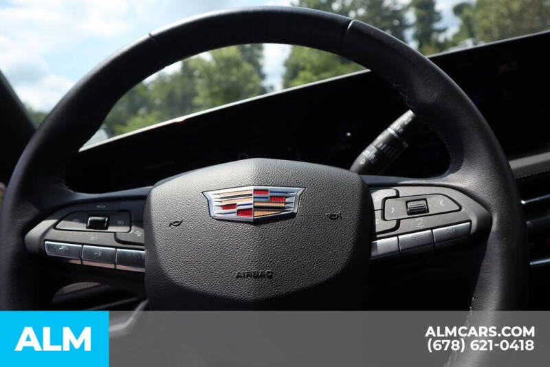 2025 Cadillac XT4 Premium Luxury