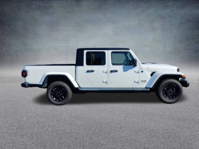 2023 Jeep Gladiator Overland