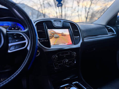 2018 Chrysler 300 Touring