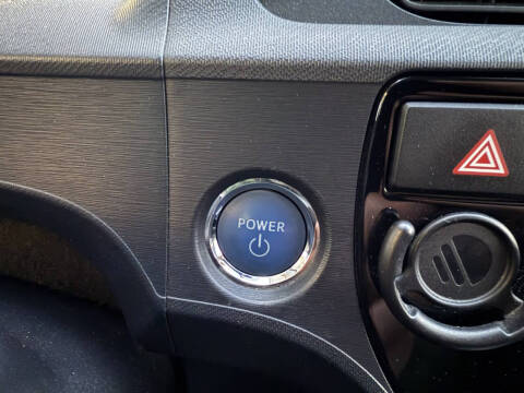 2016 Toyota Prius c Three