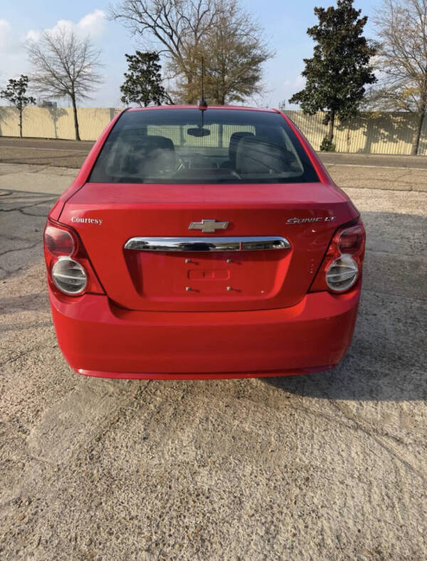 2016 Chevrolet Sonic LT Auto