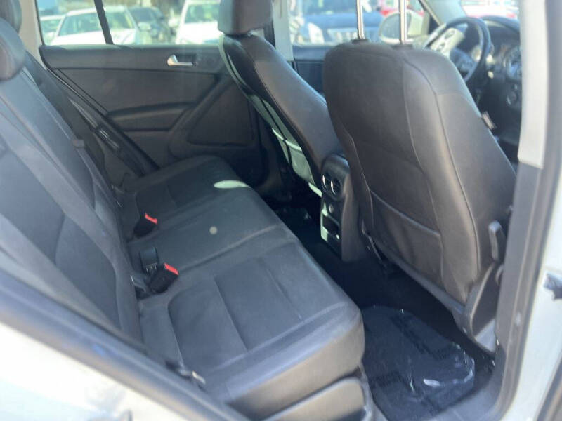 2015 Volkswagen Tiguan S