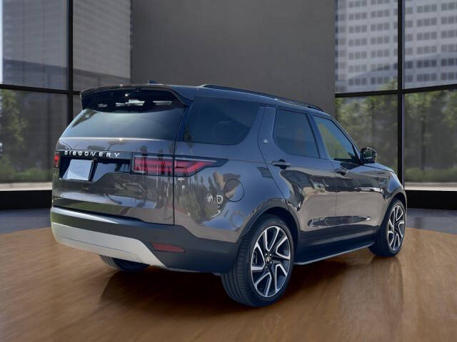 2025 Land Rover Discovery P300 S