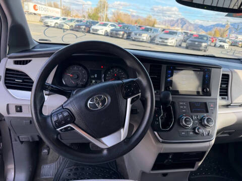 2015 Toyota Sienna