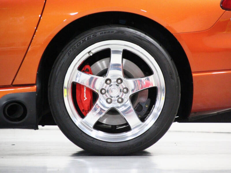 2005 Dodge Viper SRT-10