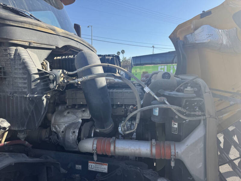 2020 Freightliner Cascadia