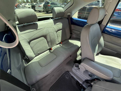 2008 Volkswagen New Beetle S