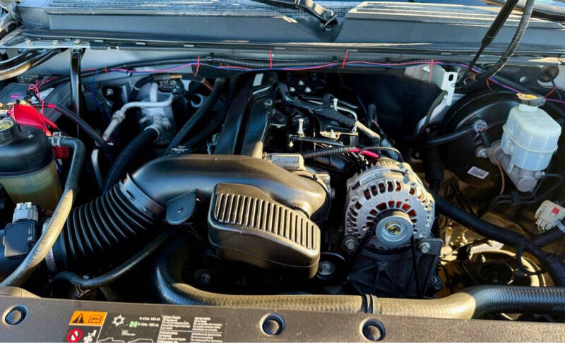 2013 Chevrolet Avalanche LS Black Diamond