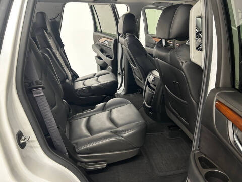 2017 Cadillac Escalade Luxury