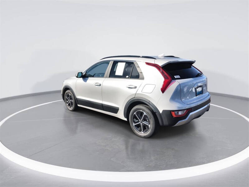 2024 Kia Niro EX