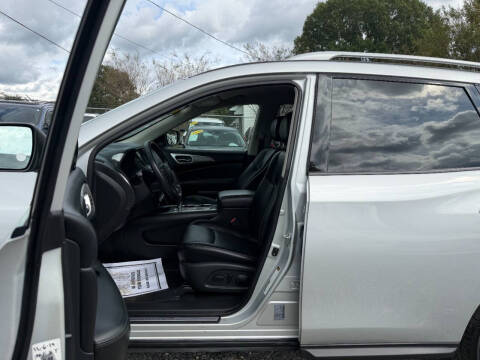 2019 Nissan Pathfinder SV