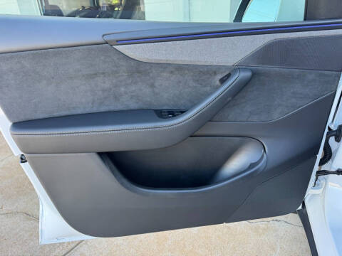 2026 Tesla Model Y Premium