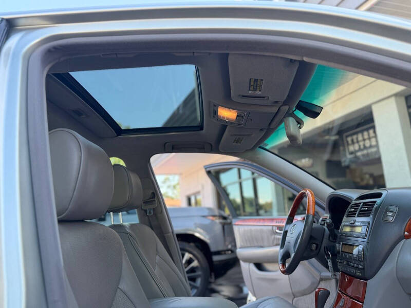 2003 Lexus LS 430
