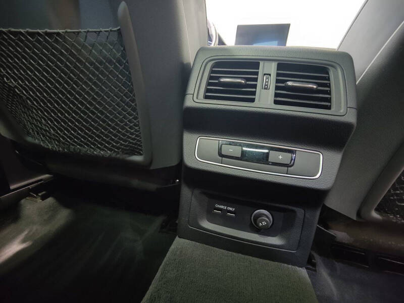 2022 Audi SQ5 3.0T quattro Premium Plus