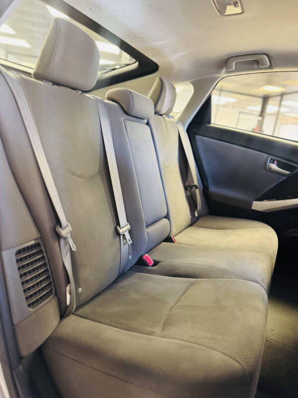 2014 Toyota Prius Plug-in Hybrid